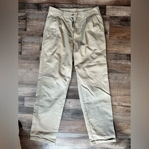 George Mens tan khakis 30/32